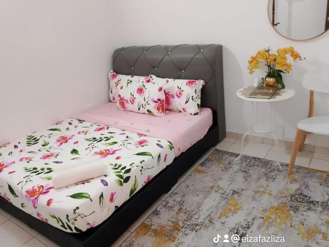 Fazlizasuite Homestay @ Teluk Kemang-Muslim Preferred Port Dickson Ngoại thất bức ảnh